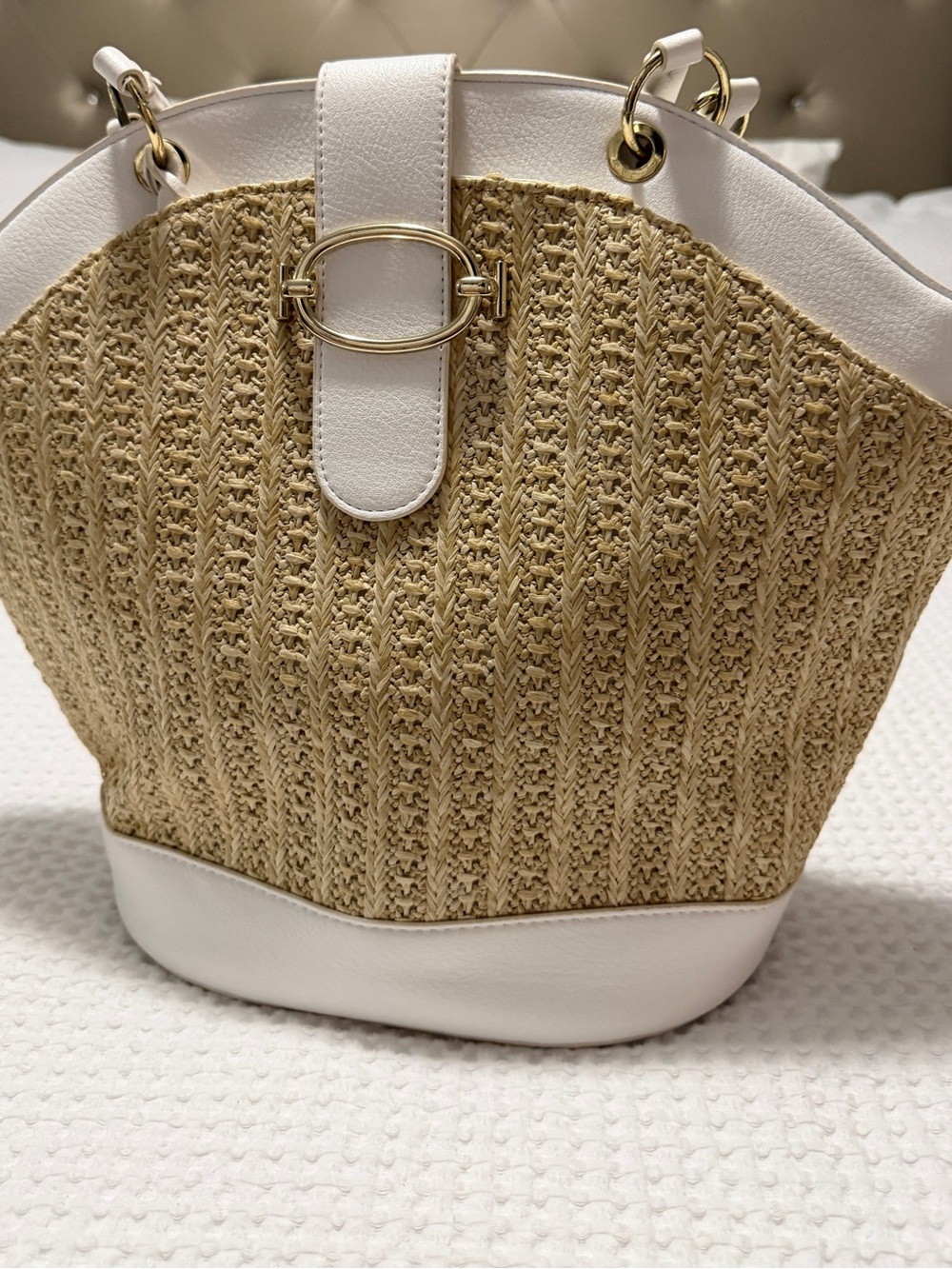 Enzo Angiolini White and Natural Straw Bucket Tote